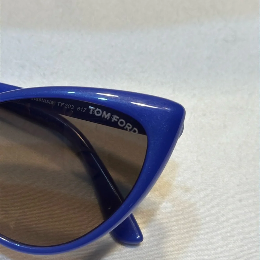 TOM FORD
Purple Acetate Frame Cat-Eye Anastasia Sunglasses - TF303 - Picture 3 of 5